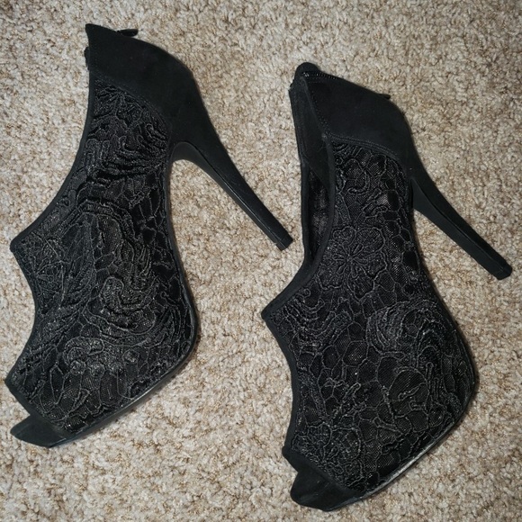 Elle Peep Toe Heels - Picture 3 of 6